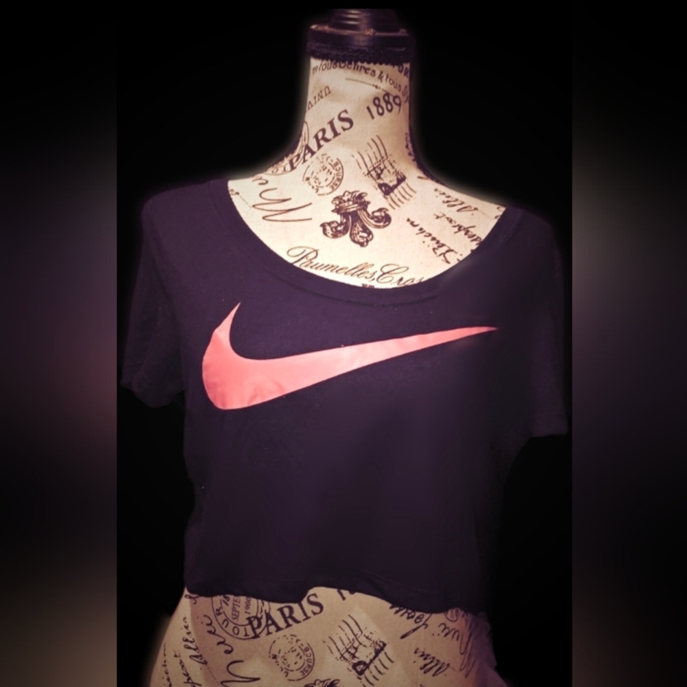 Nike Women's Black Cropped Tee with Pink Swoosh